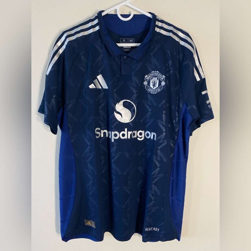 Adidas Manchester 24/25 Away Authentic Soccer Jersey IU1391 $150 - Size XL